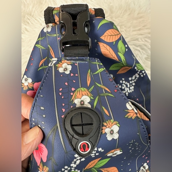 Mosiso Floral Print Crossbody Sling Daypack Backpack Travel Bag - Picture 2 of 11